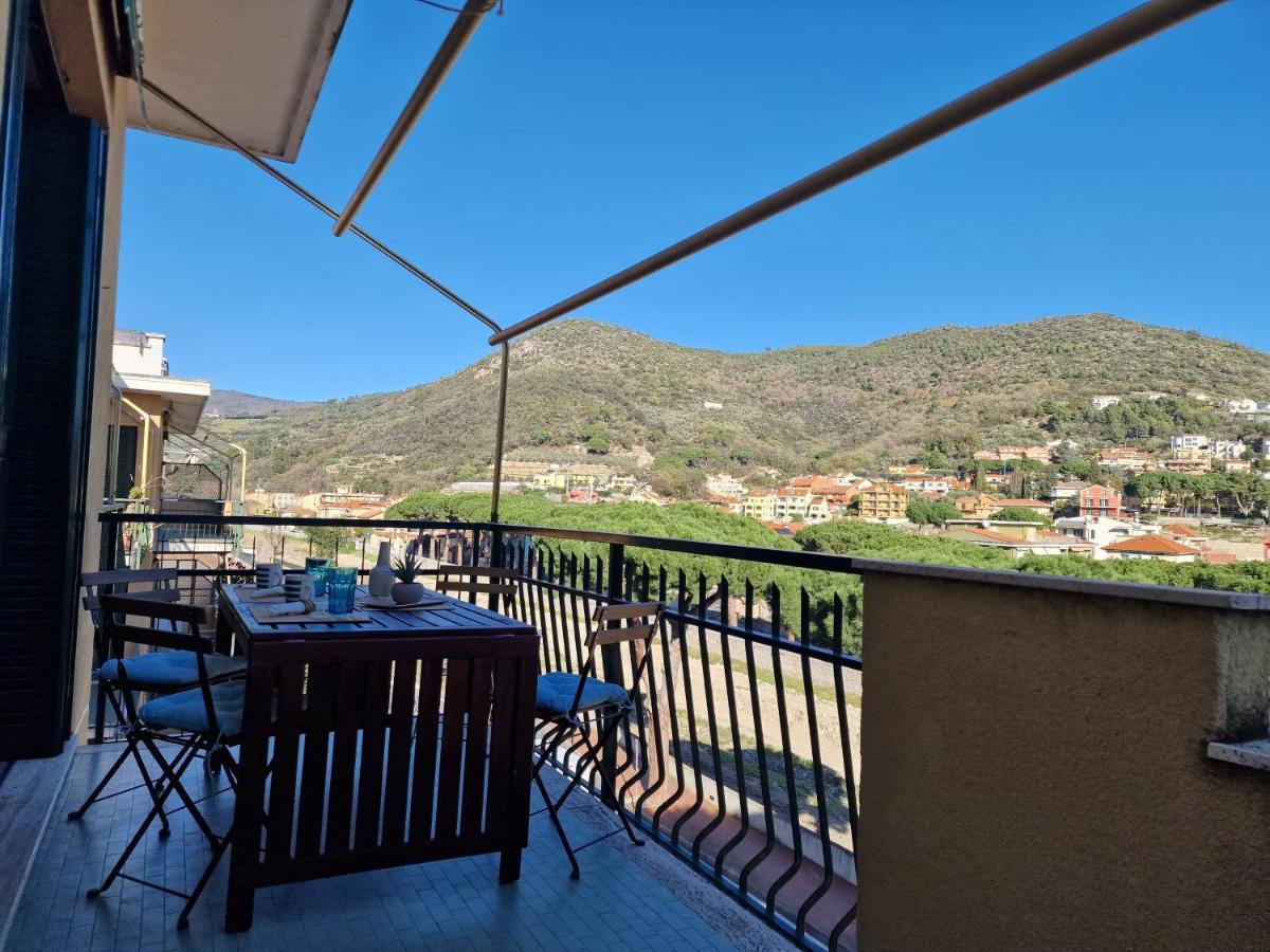 650 Metri Dal Mare - Wifi - Terrazzo - Piscina - A/C Apartment Pietra Ligure Luaran gambar